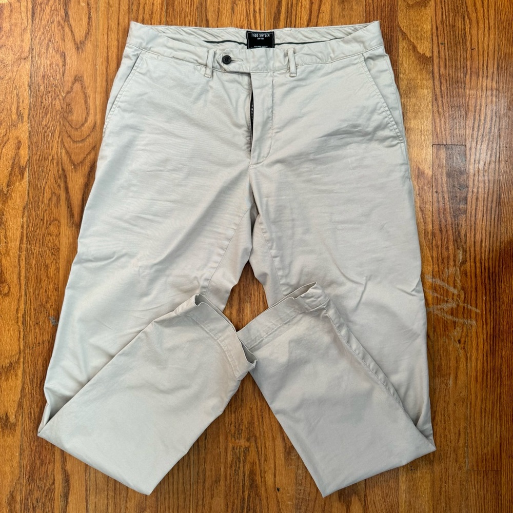 Todd Snyder Light Khaki Chinos in Size 32x34